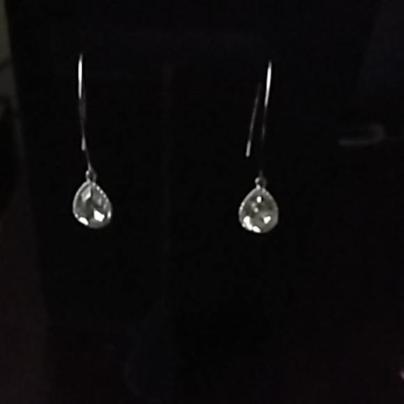 Jewelry - Picture 1 of 3